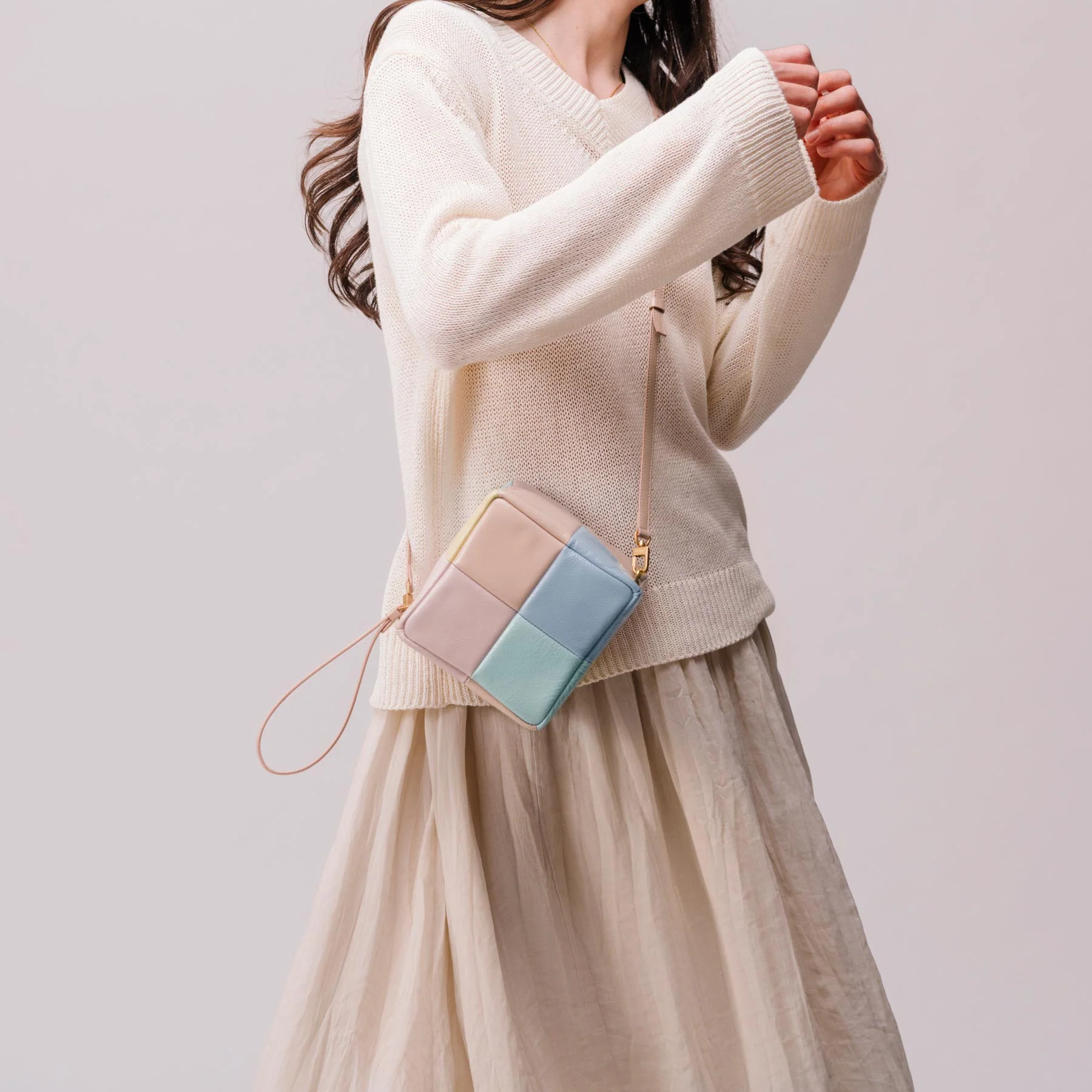 Grid Clutch - Mermaid Blue - Image 9