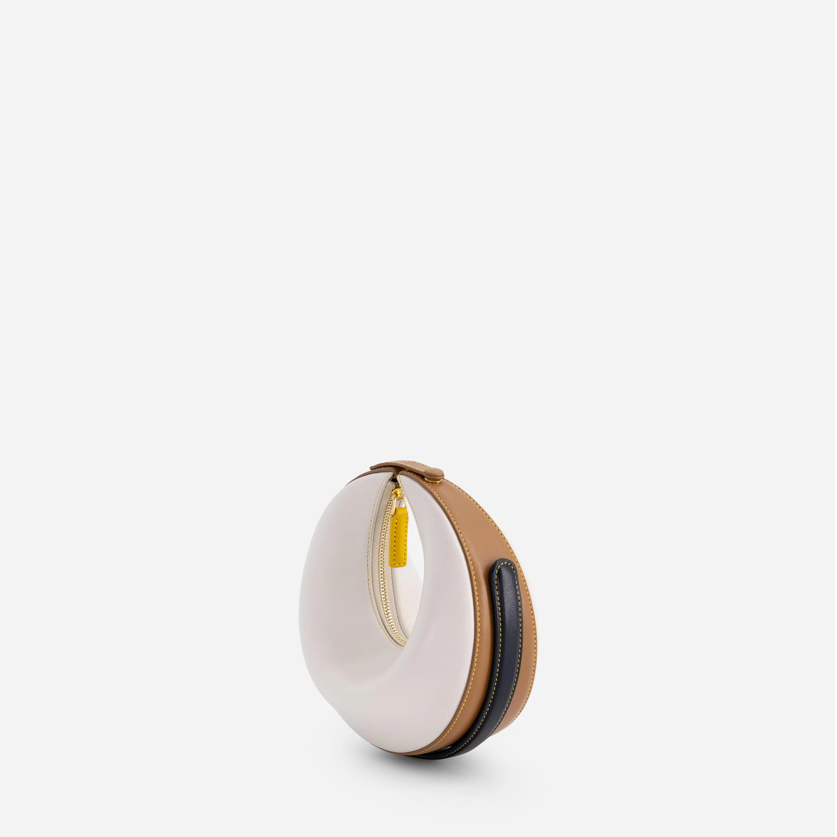Luna 20 - Goldfinch - Image 6