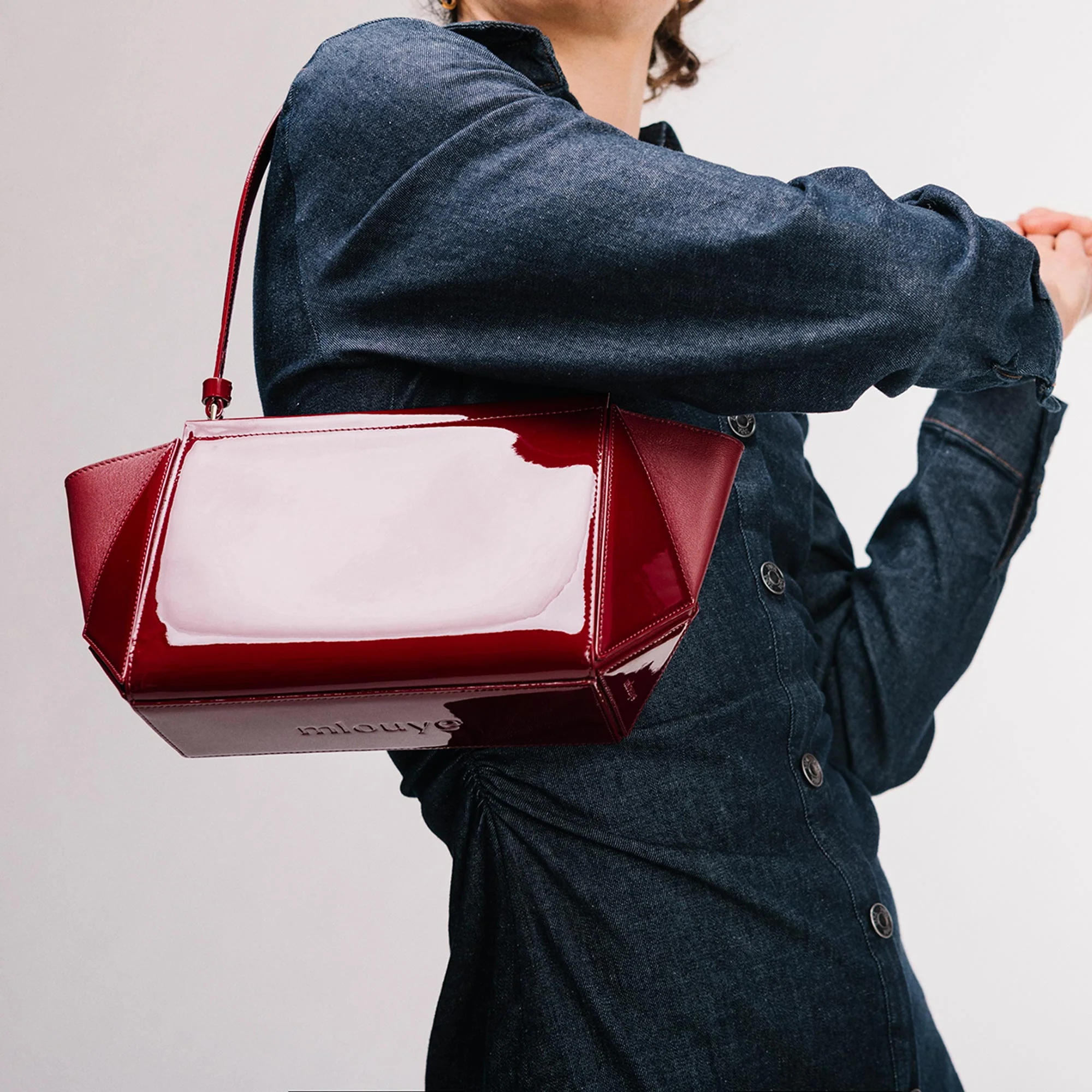 Medium Triangle Pouch - Patent Bordeaux - Image 7