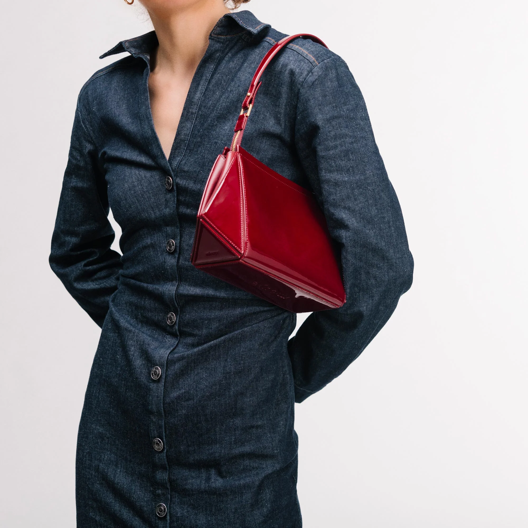 Medium Triangle Pouch - Patent Bordeaux - Image 9