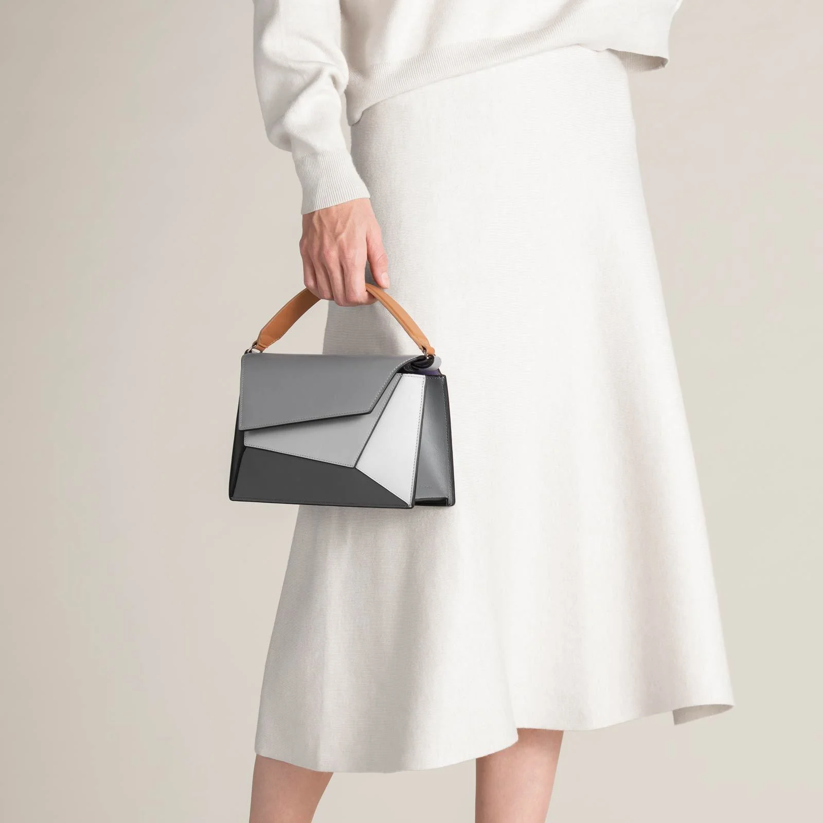 Naomi - Black & Gray - Image 6