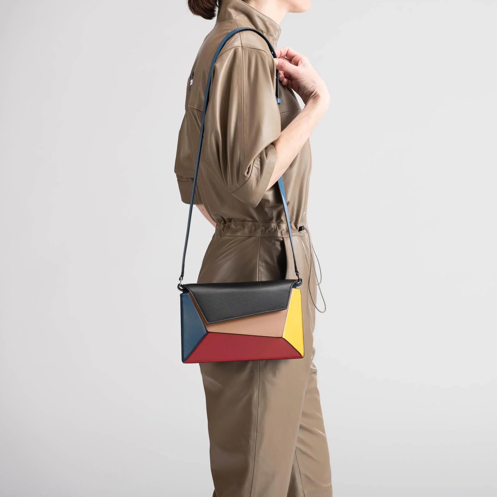 Naomi - Mondrian - Image 6
