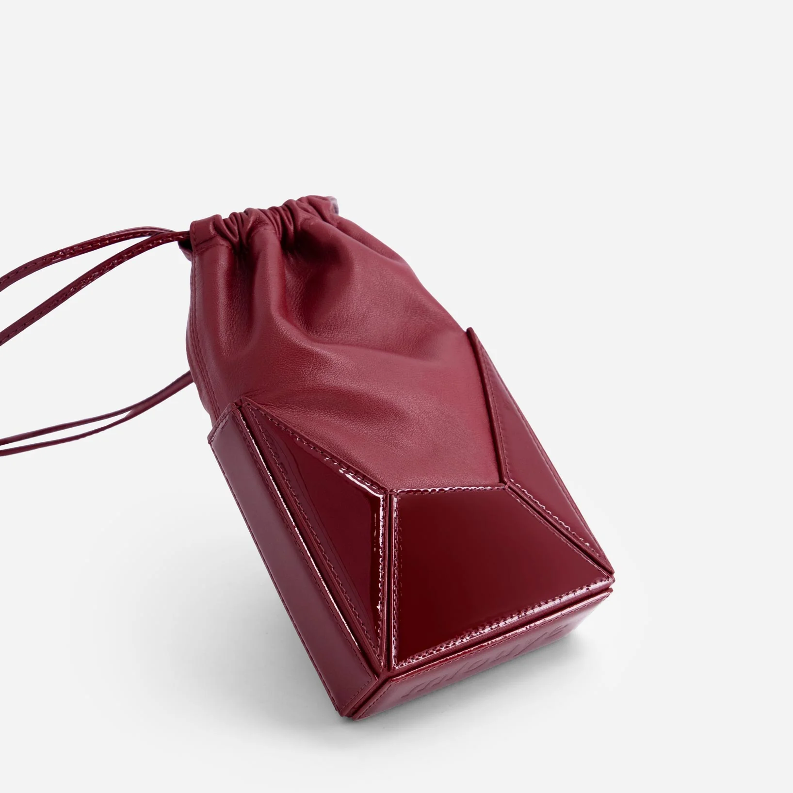Naomi Phone Pouch - Patent Bordeaux - Image 3