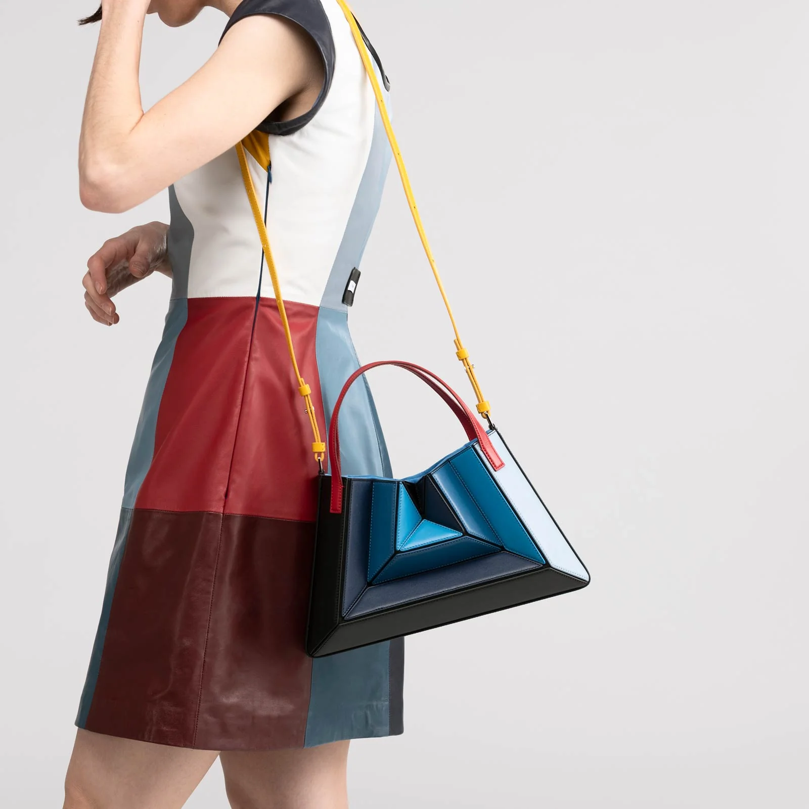 Sera Tote - Oceania - Image 6